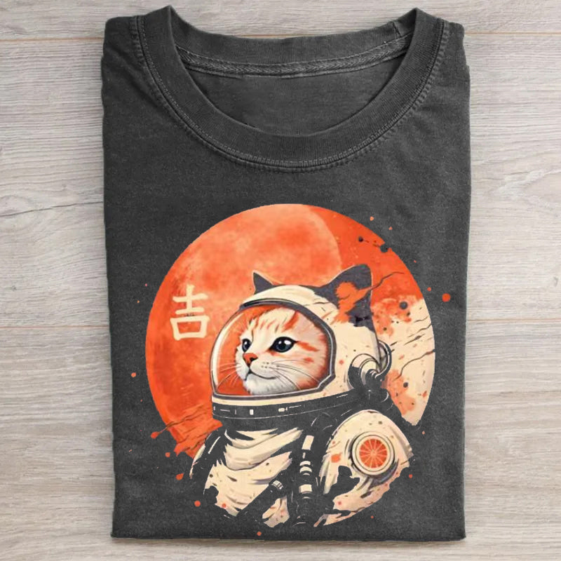 Japanese Minimalist 1950s Retro Space Cat Good Luck Kanji T-shirt