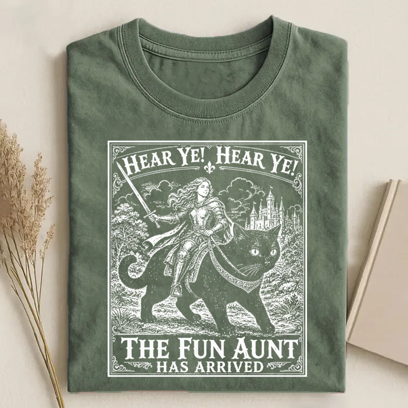 Fun Aunt Knight Riding Black Cat T-shirt